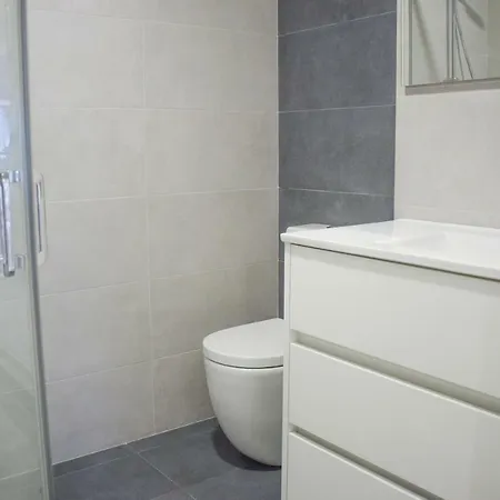 Apartment Modern & Spacious Near La Concha Bay *