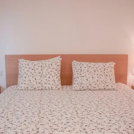 Modern & Spacious Near La Concha Bay Apartment San Sebastian