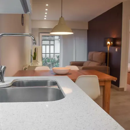 Modern & Spacious Near La Concha Bay Διαμέρισμα *