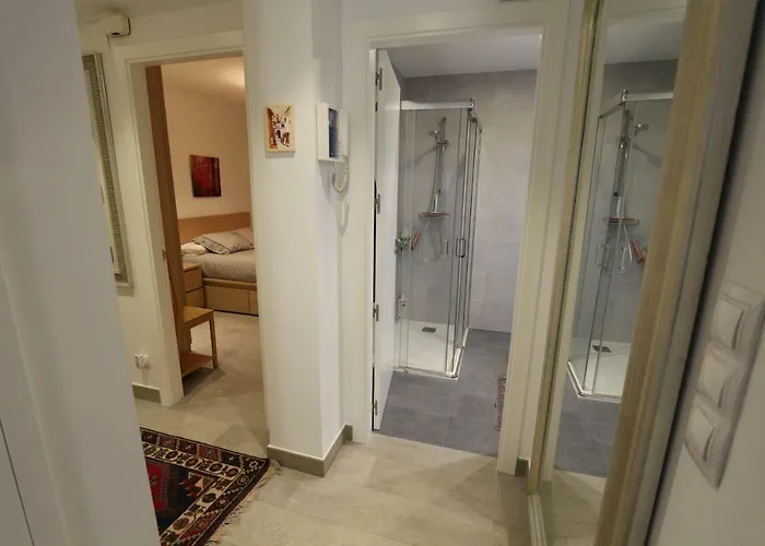 Modern & Spacious Near La Concha Bay * San Sebastian