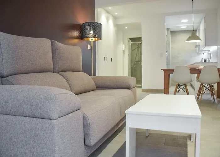 Modern & Spacious Near La Concha Bay San Sebastian