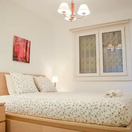 Modern & Spacious Near La Concha Bay *